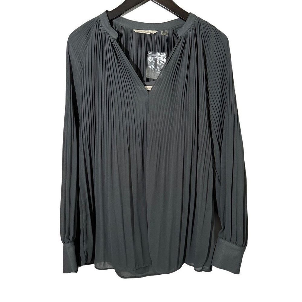 NWOT Soft Surroundings gray blouse size M
